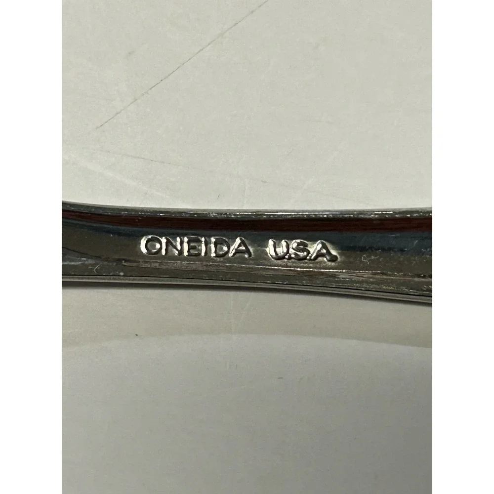 Oneida SS 1 place setting - knife, fork, spoon, salad forks, tablespoon